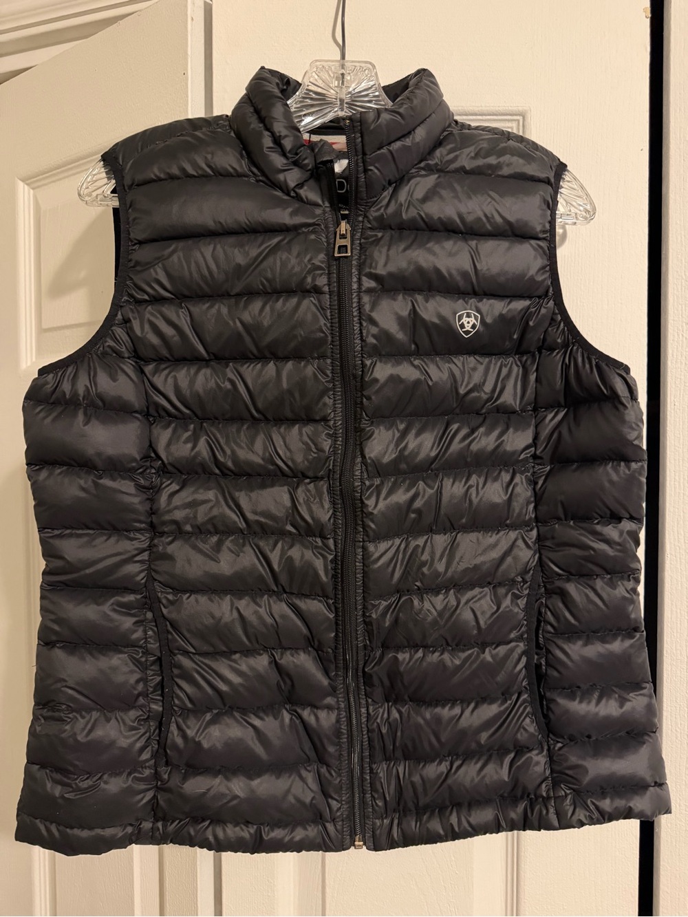 Women’s Ariat ideal down black puffer vest XL